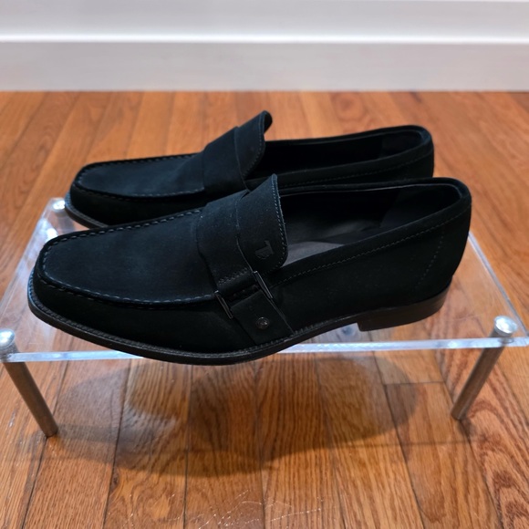 Tod’s Black Suede Loafer with Sleek Side Buckle Size 8 main image 4